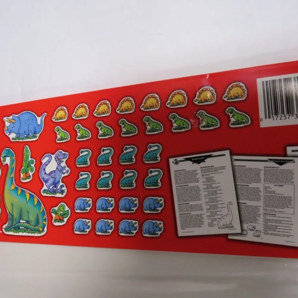 Dinosaurs NEW Unopened BULLETIN BOARD SET (classroom, birthday, bedroom)